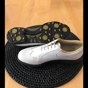 NEW ‘D Weatherlite Comfort’ WOMENS GOLF SHOES Sz8M